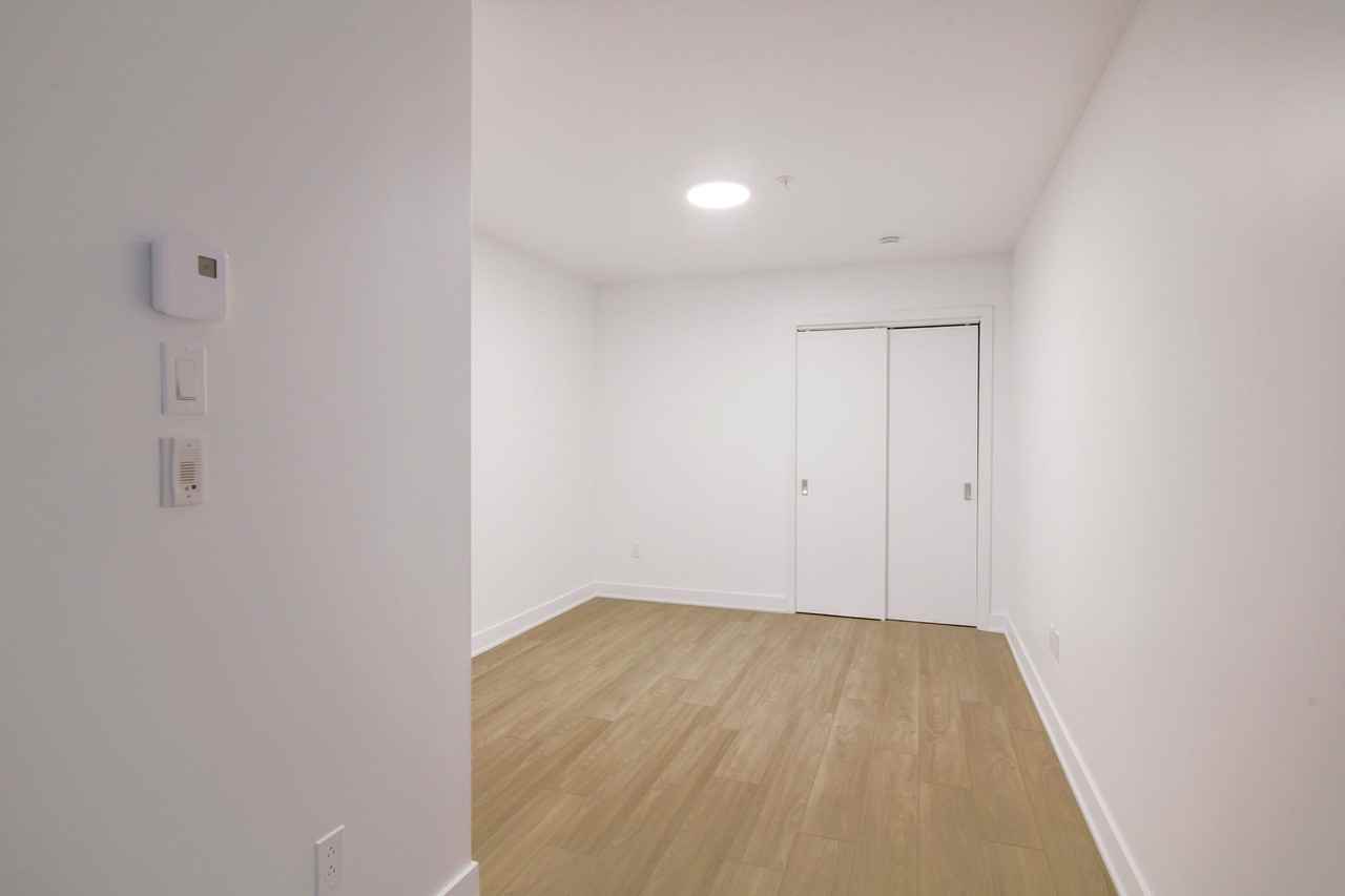 9675 Papineau - Photo 3 of 50