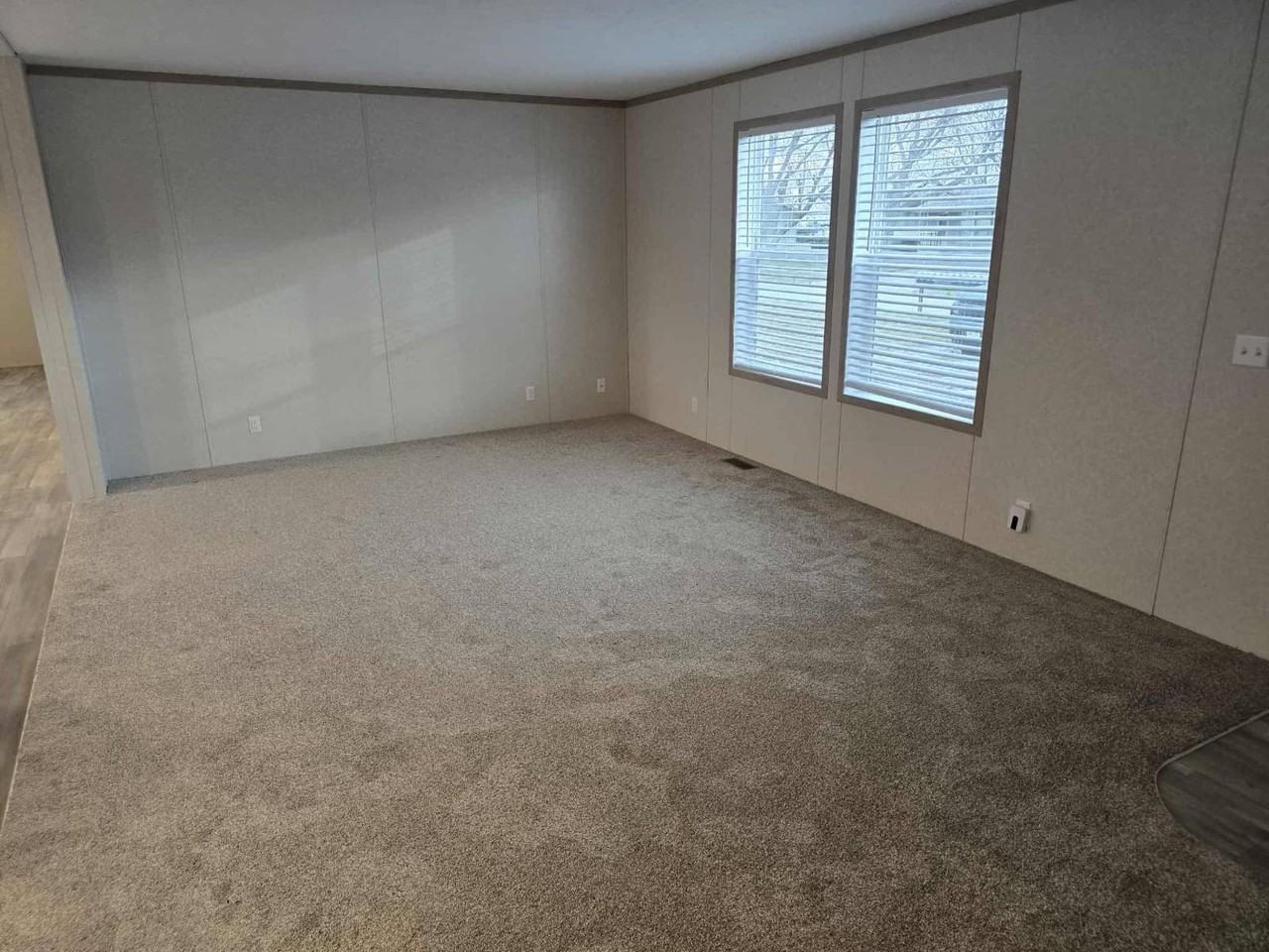 415 Nw Poplar Ave #17W - Photo 5 of 15