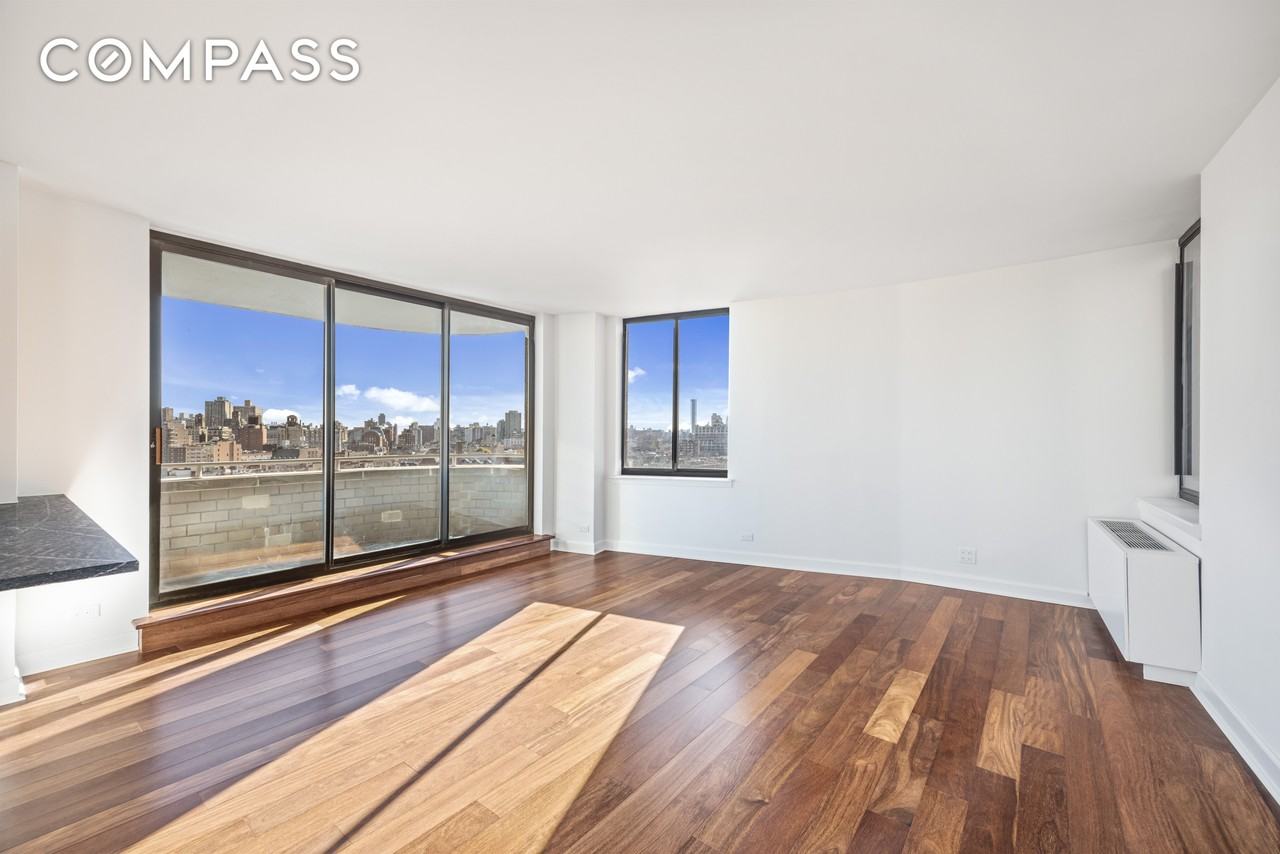 140 Charles St #15D - Photo 2 of 4