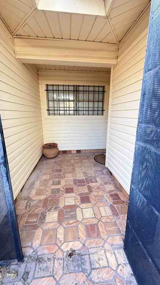 3903 Scott St - Photo 2 of 15