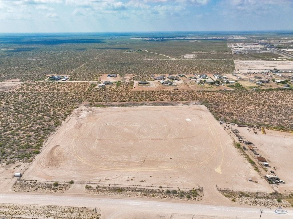 312 Private Road 42 - Photo 4 of 46