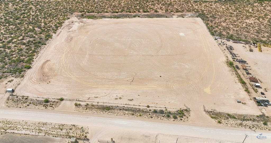 312 Private Road 42 - Photo 7 of 46