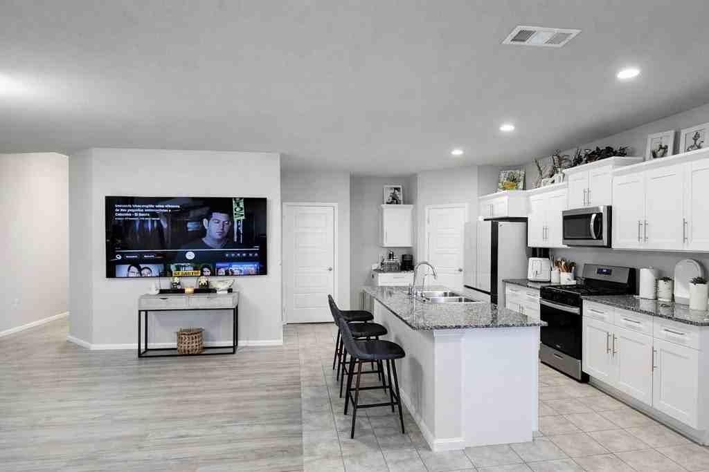 6308 Polo Grounds Ct - Photo 4 of 12