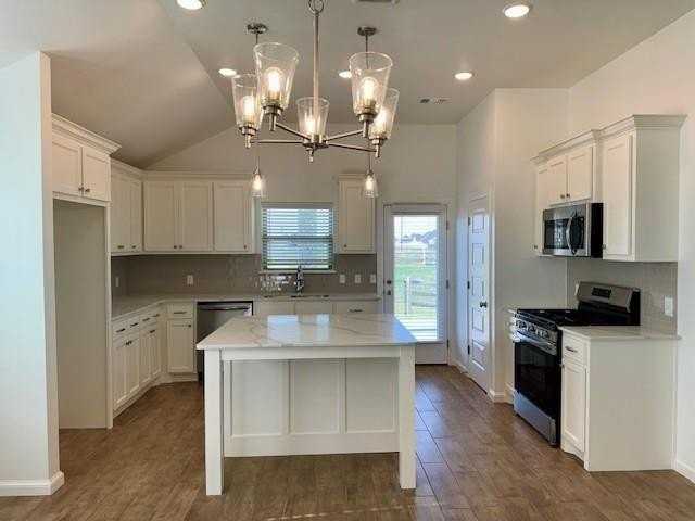 10529 Nw 32nd St - Photo 7 of 32