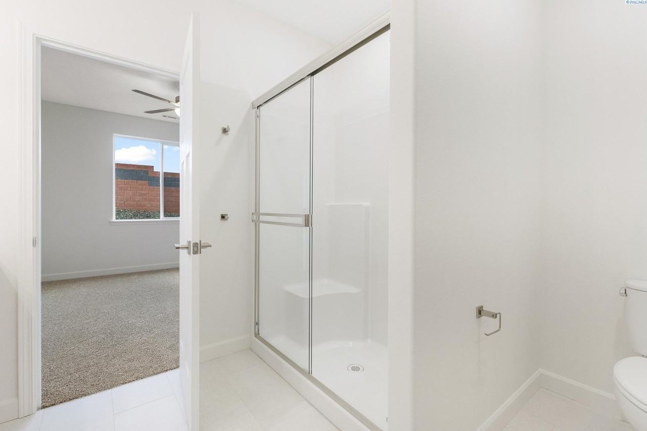 2962 S Belfair St - Photo 7 of 36