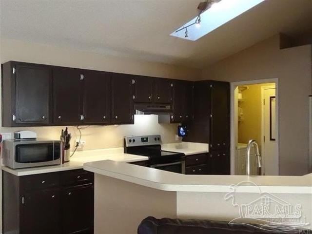 2060 Cambridge Cir - Photo 4 of 21