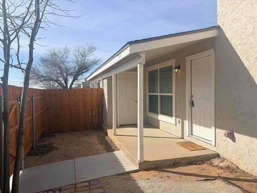 121 N Glenwood Dr - Photo 4 of 22