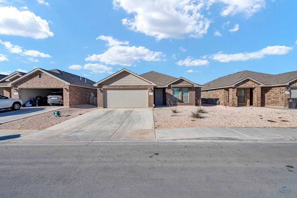 2023 Blazing Saddle Blvd - Photo 4 of 35