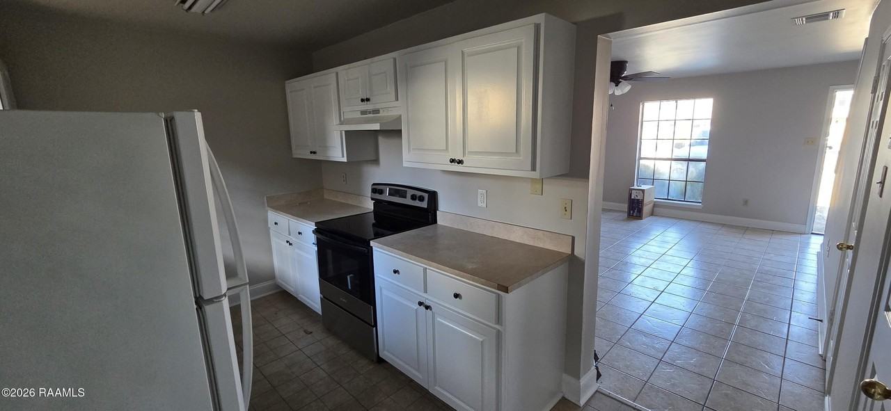 100 Winchester Dr #608 - Photo 2 of 14