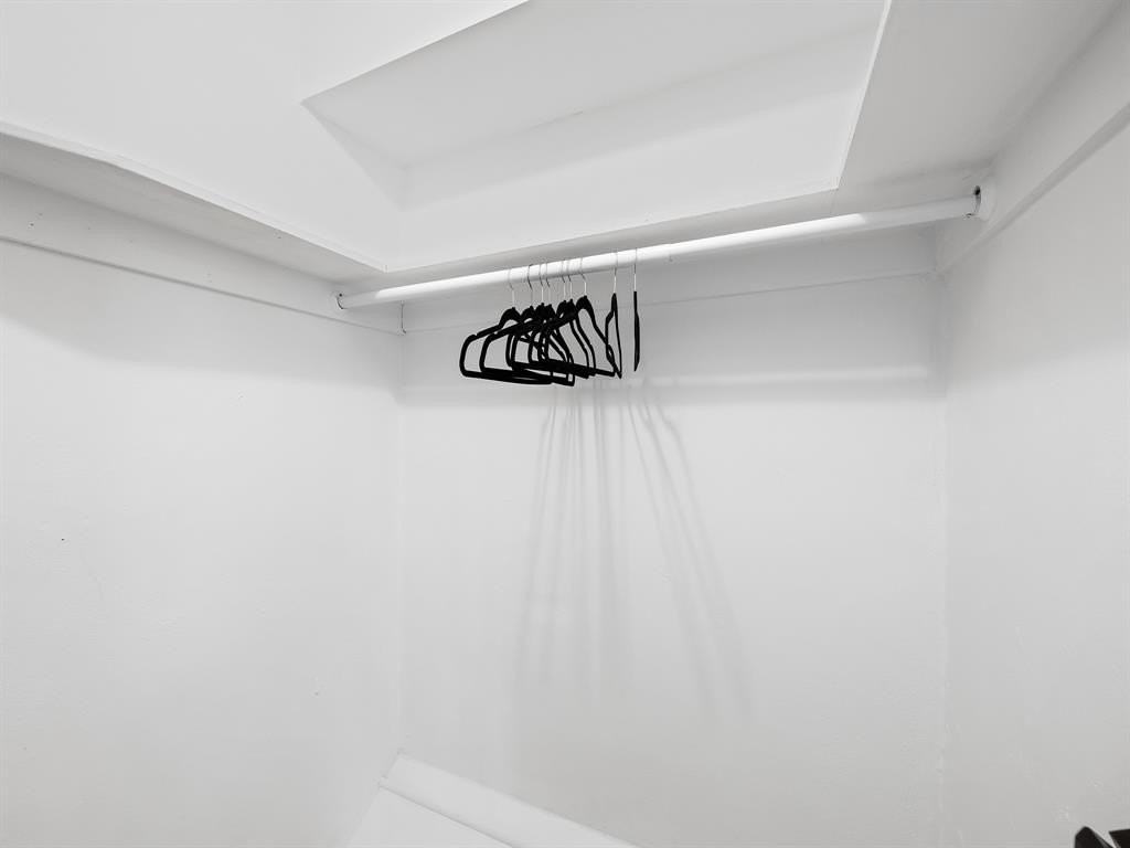 413 Ne 25th Ave - Photo 7 of 29