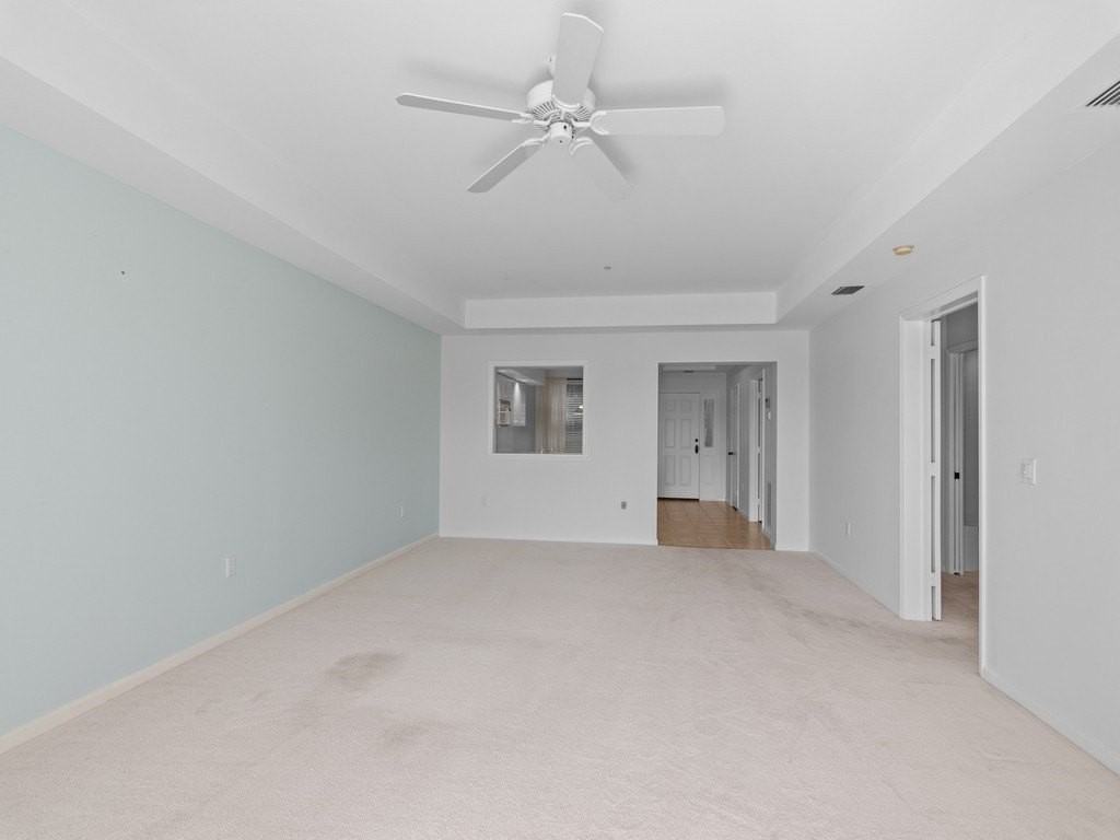 5540 N Harbor Village Dr Apt 103 #103 - Photo 7 of 36