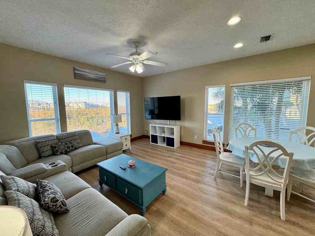 4202 Highway 98 - Photo 4 of 26