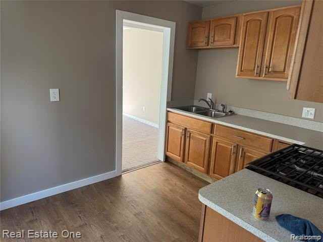 26122 Beverly Rd - Photo 4 of 11