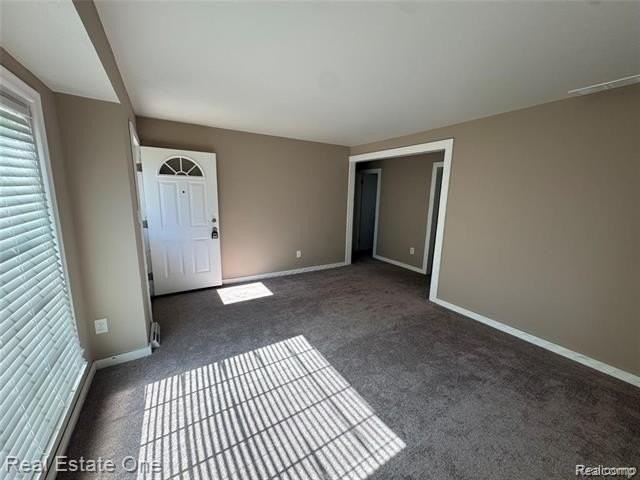 26122 Beverly Rd - Photo 7 of 11