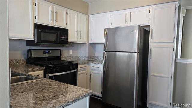 1739 Christopher Dr - Photo 5 of 16