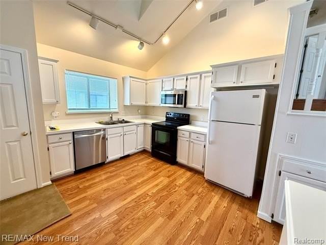 2521 Country Village Ct - Photo 3 of 16