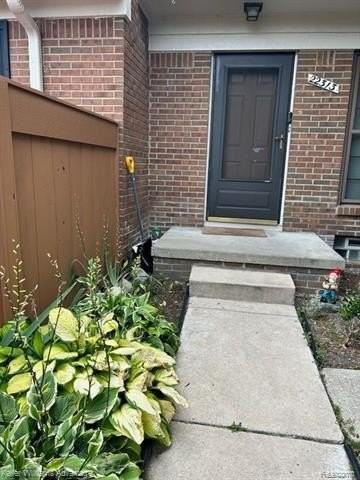 22313 Peachtree - Photo 4 of 23