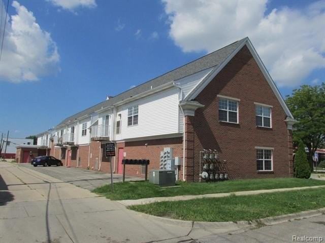 1125 Eureka Rd #202 - Photo 3 of 14