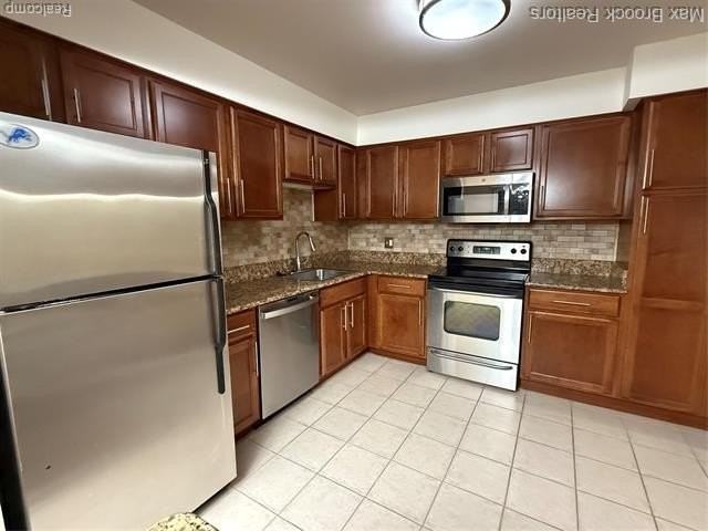 6109 Orchard Lake Rd #203 - Photo 7 of 19