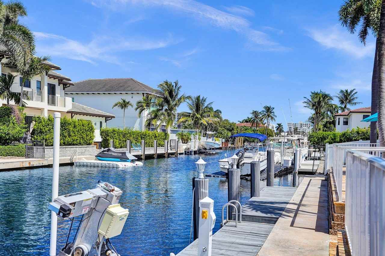 785 Ne 71st St - Photo 6 of 50