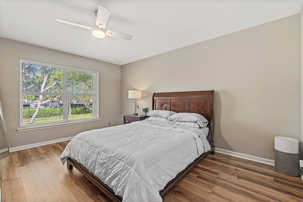 9911 Porta Leona Ln - Photo 5 of 47