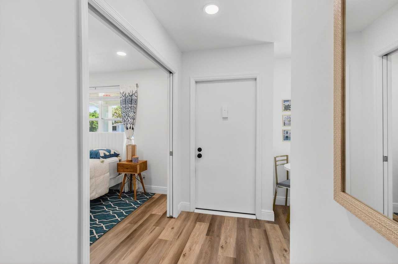 2825 Sw 13th St #204 - Photo 6 of 50