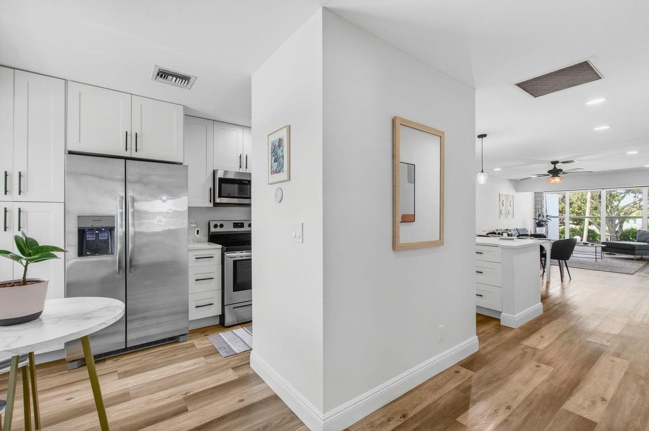 2825 Sw 13th St #204 - Photo 7 of 50