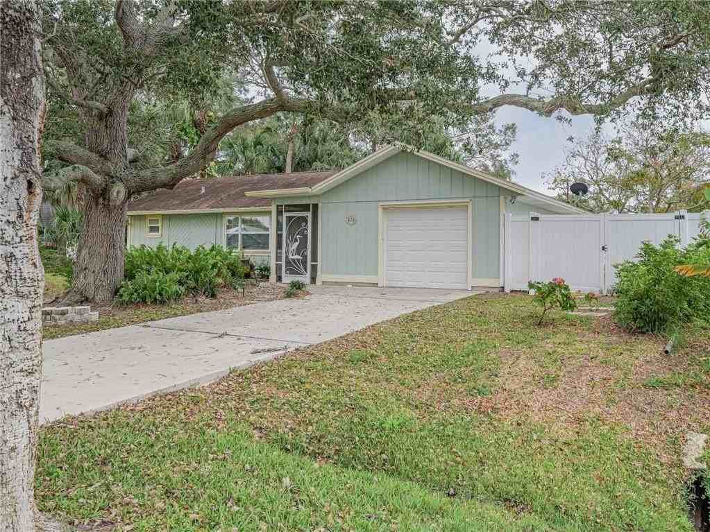 426 Tulip Dr - Photo 3 of 36