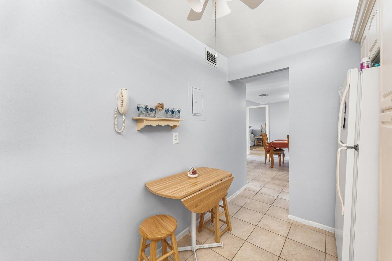 215 Lake Dora Dr - Photo 6 of 38