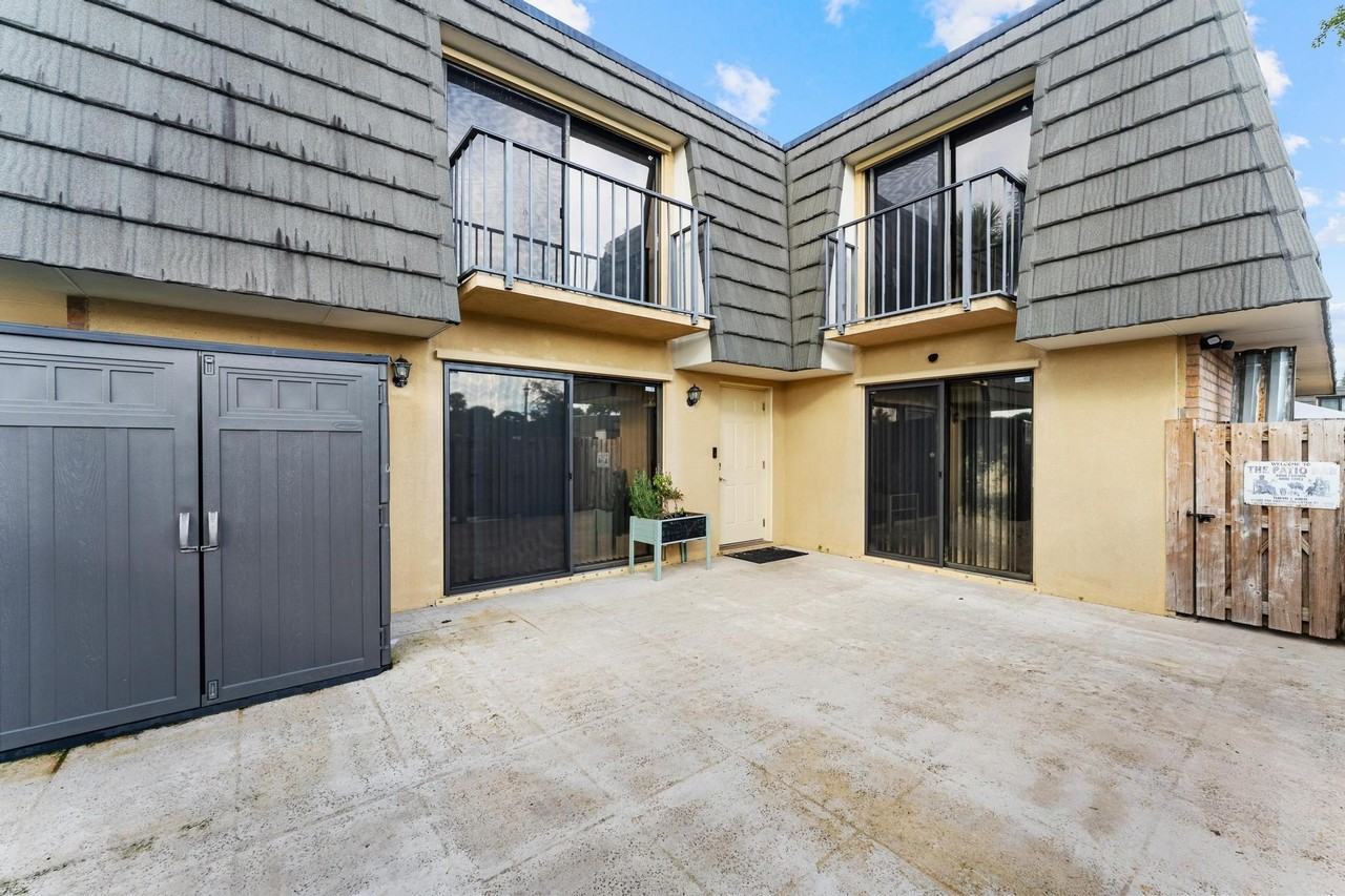 2410 24th Way - Photo 2 of 46