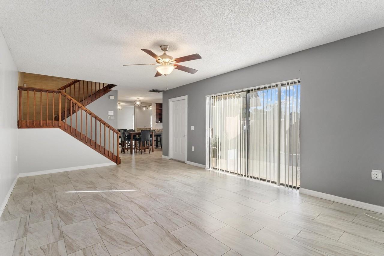 2410 24th Way - Photo 3 of 46