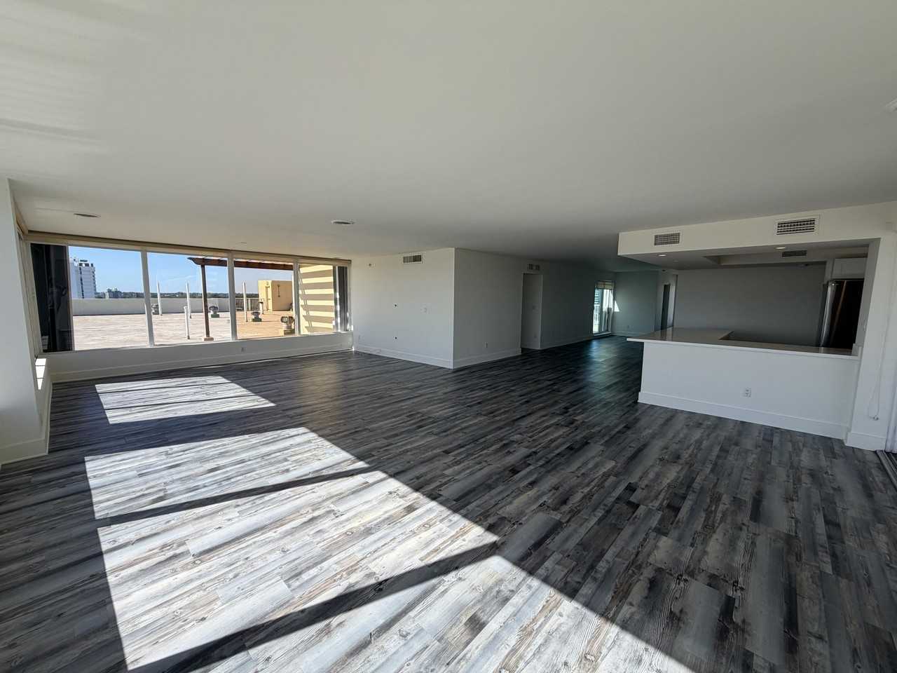 2000 Ne 135th St #PH - Photo 6 of 26