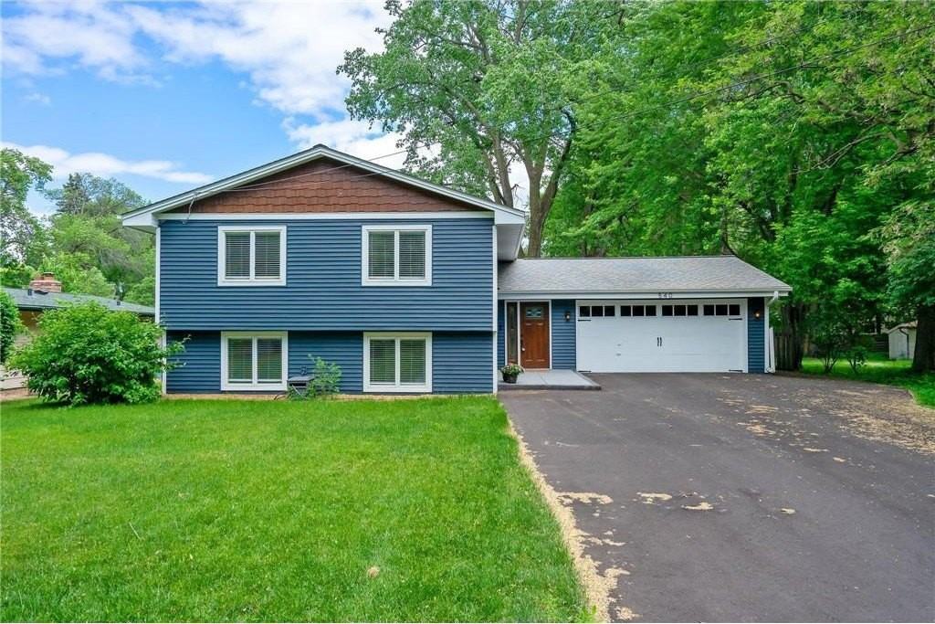 540 Orchid Ln N - Photo 2 of 24