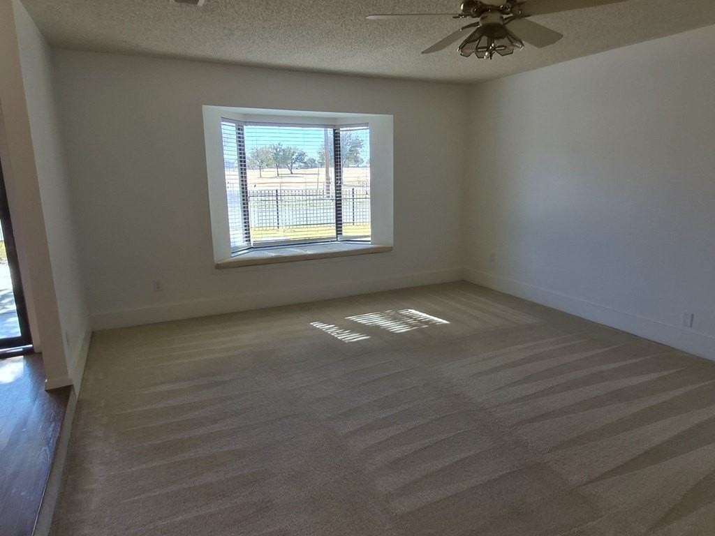 1698 La Villa Cir - Photo 5 of 34