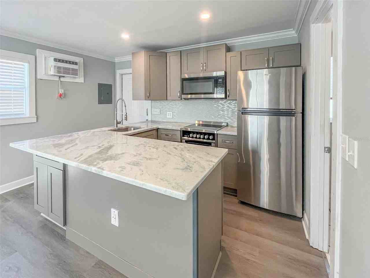 404 Armada Rd S #D - Photo 4 of 8