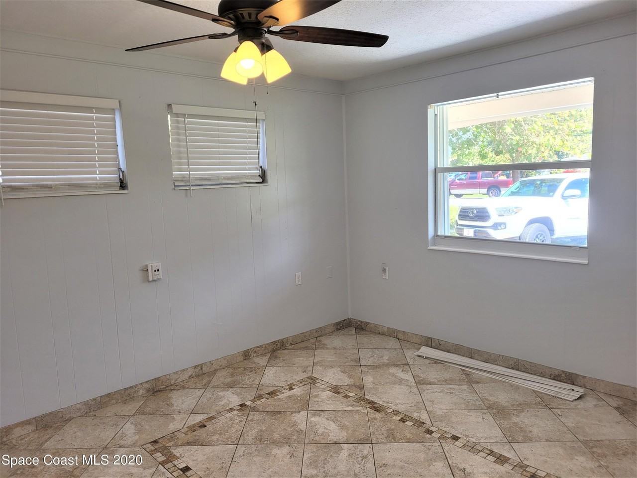 435 S Courtenay Pkwy - Photo 5 of 20