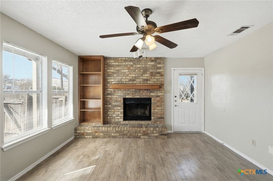 409 Rawhide Loop - Photo 4 of 25