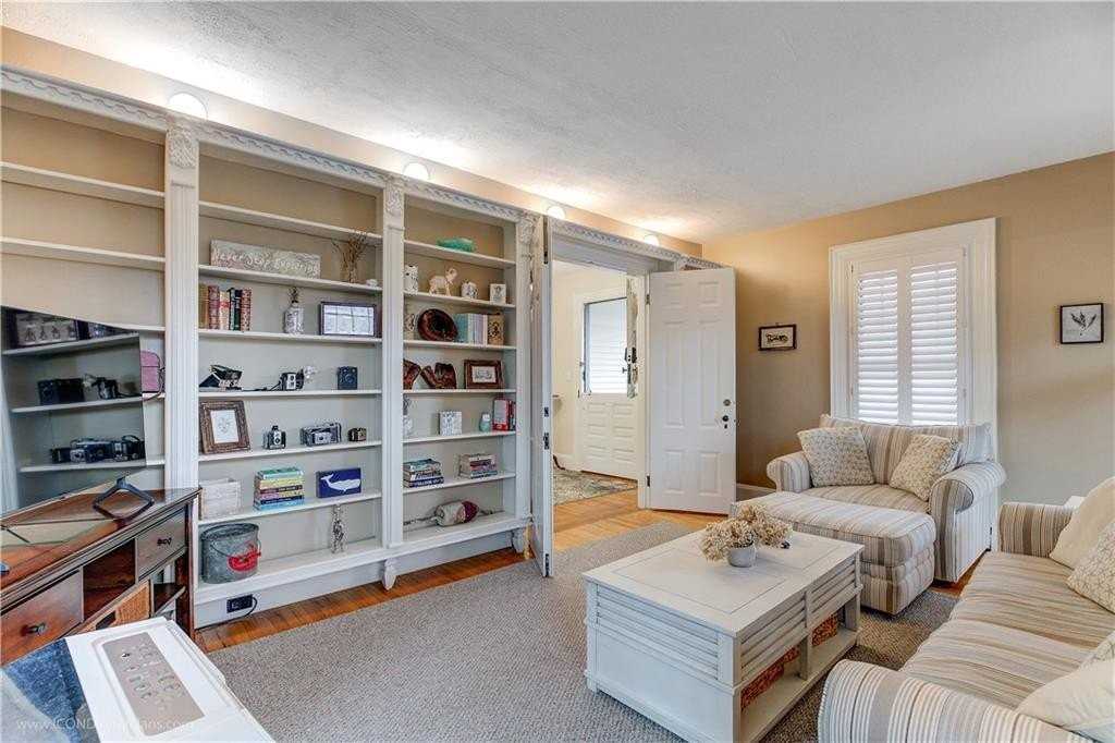 1 Bliss Rd - Photo 5 of 26