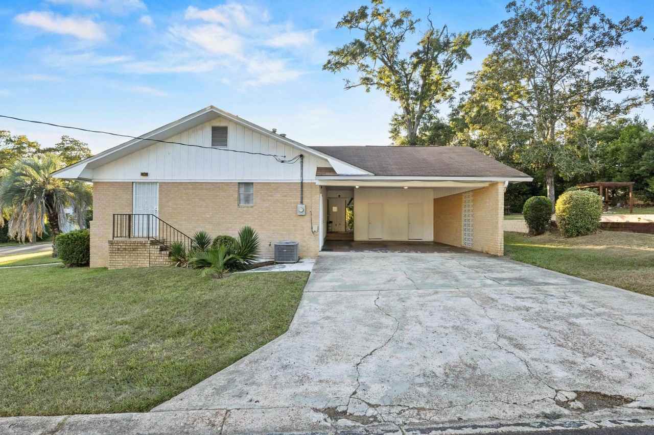 204 Ruby Hubbard Way - Photo 3 of 30