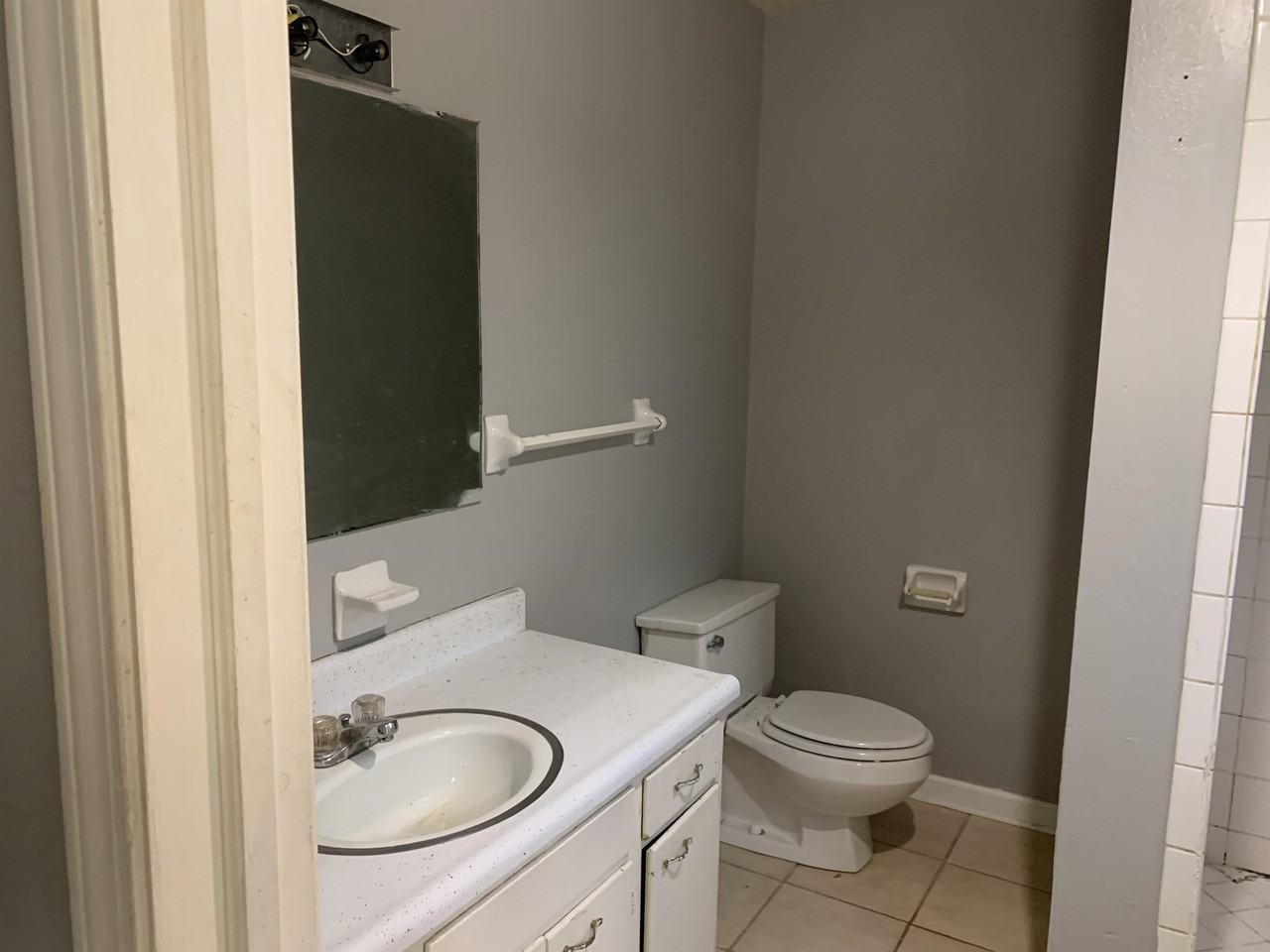 616 Mary Beth Ave - Photo 4 of 8