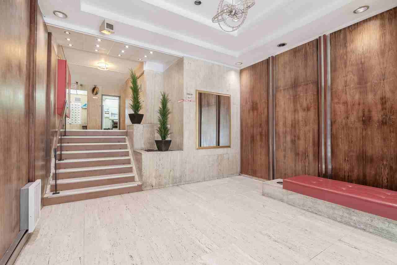 2285 Saint-Mathieu Street - Photo 7 of 50