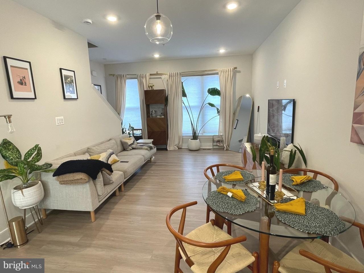 825 Sycamore Dr Se - Photo 2 of 12