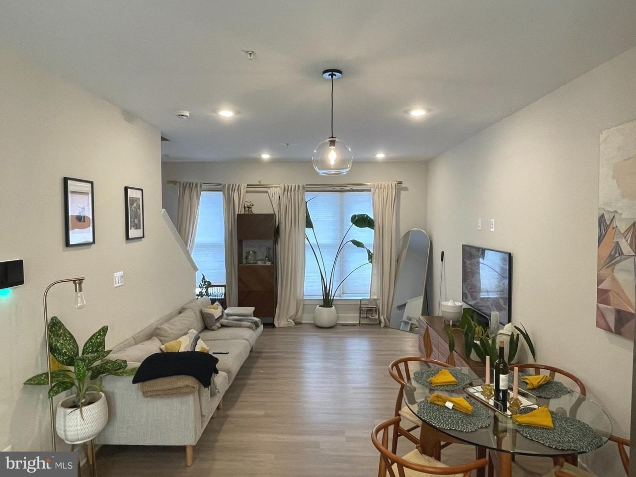 825 Sycamore Dr Se - Photo 4 of 12