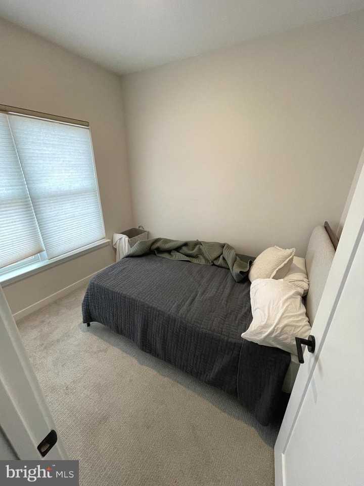 825 Sycamore Dr Se - Photo 6 of 12