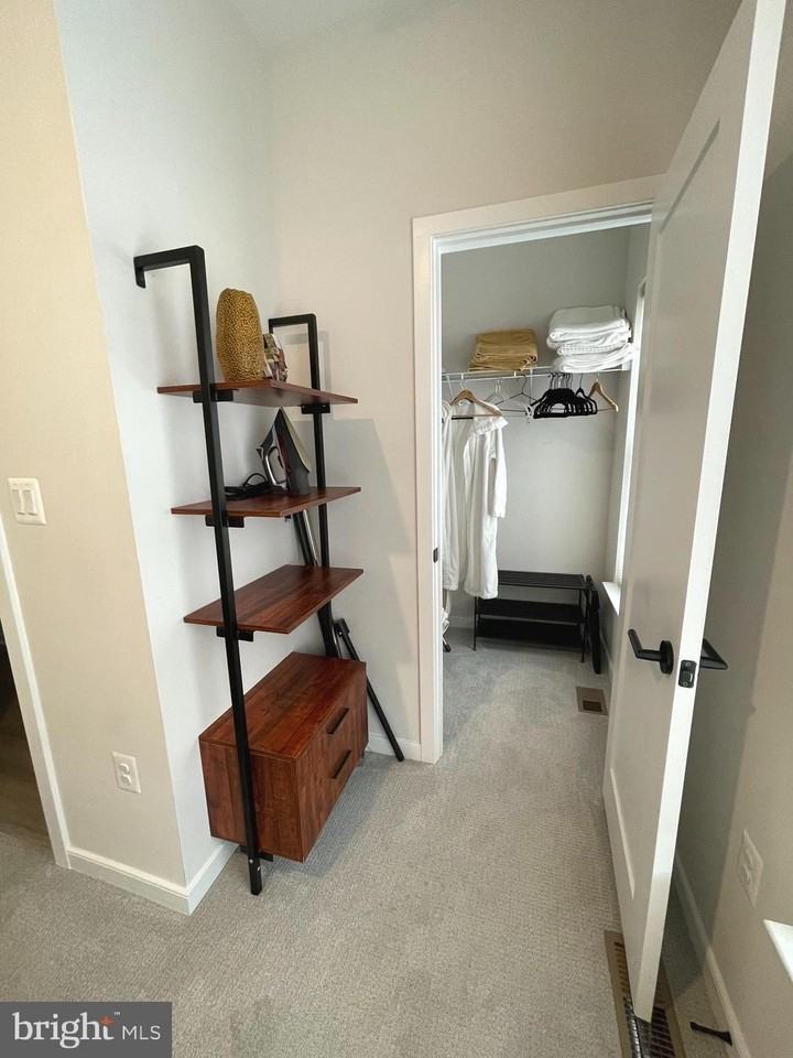 825 Sycamore Dr Se - Photo 7 of 12