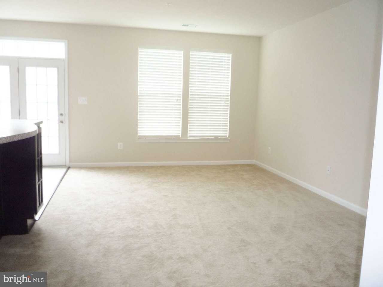 340 Chessington Dr - Photo 5 of 20