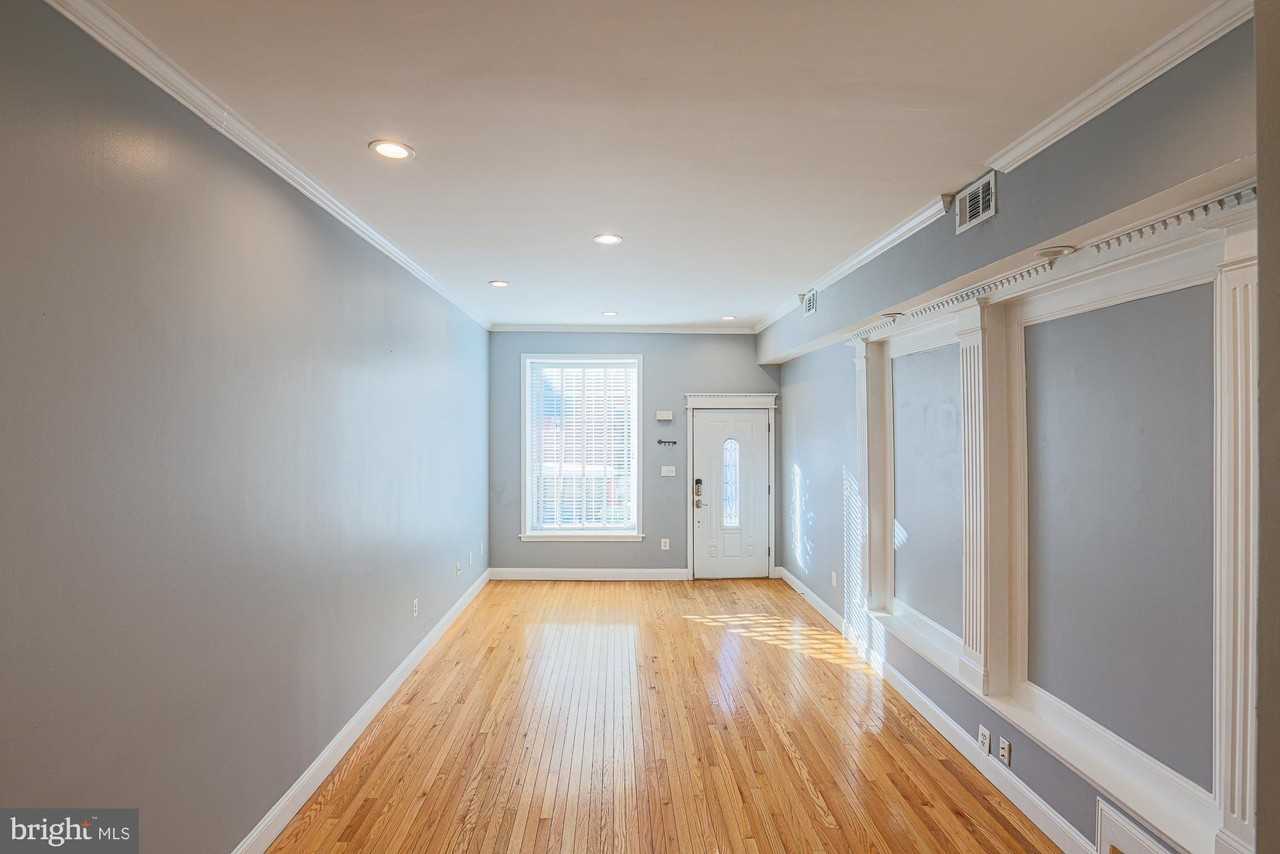 3240 Foster Ave - Photo 3 of 27