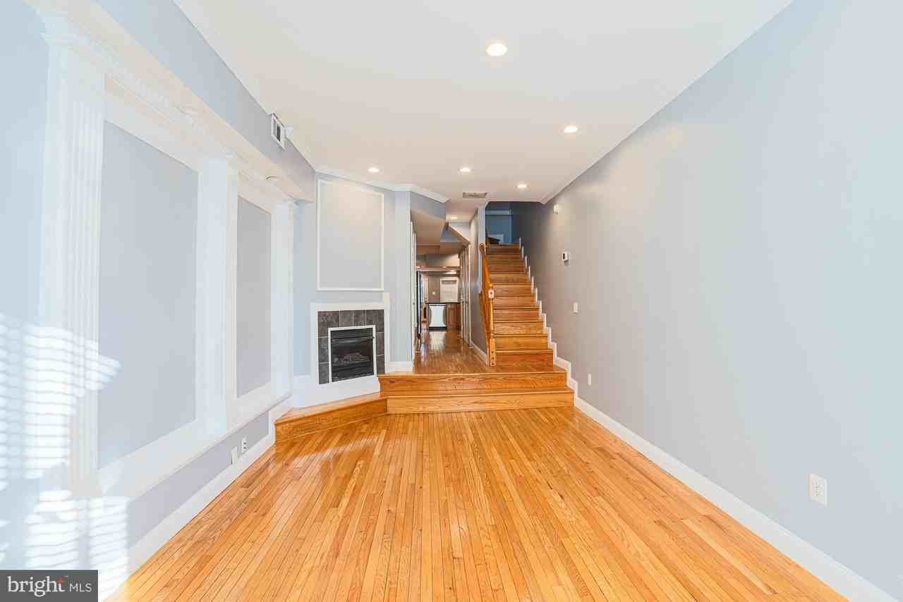 3240 Foster Ave - Photo 5 of 27