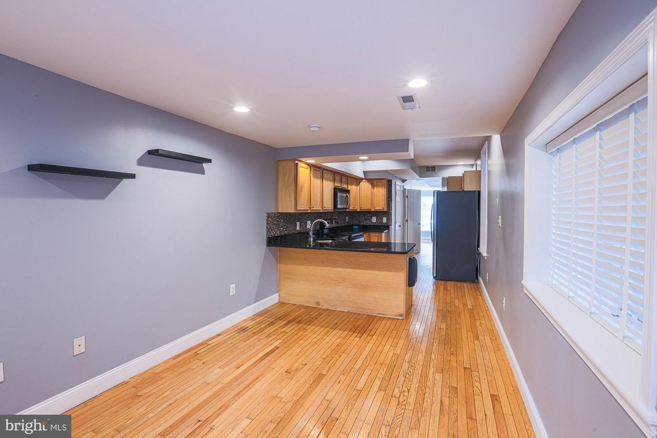 3240 Foster Ave - Photo 6 of 27