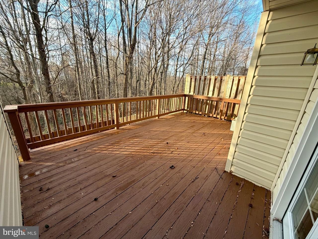 540 Bridgeport Pl - Photo 4 of 39